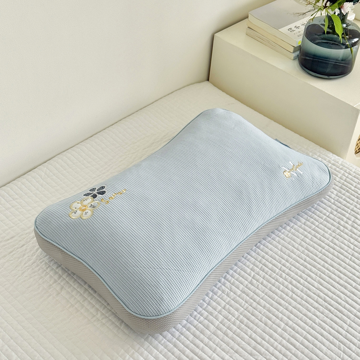 91家纺网 家纺一手货源 找家纺 （总）蔻眠 凉感丝花眠立体荞麦护颈枕芯夏季凉豆豆枕头