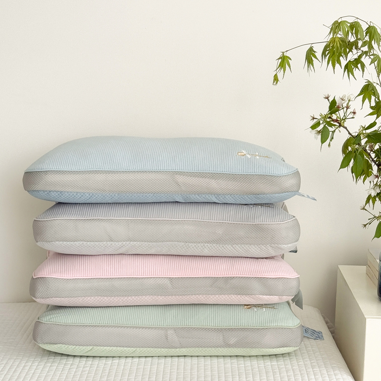 91家纺网 家纺一手货源 找家纺 蔻眠 凉感丝花眠立体荞麦护颈枕芯夏季凉豆豆枕头 主图