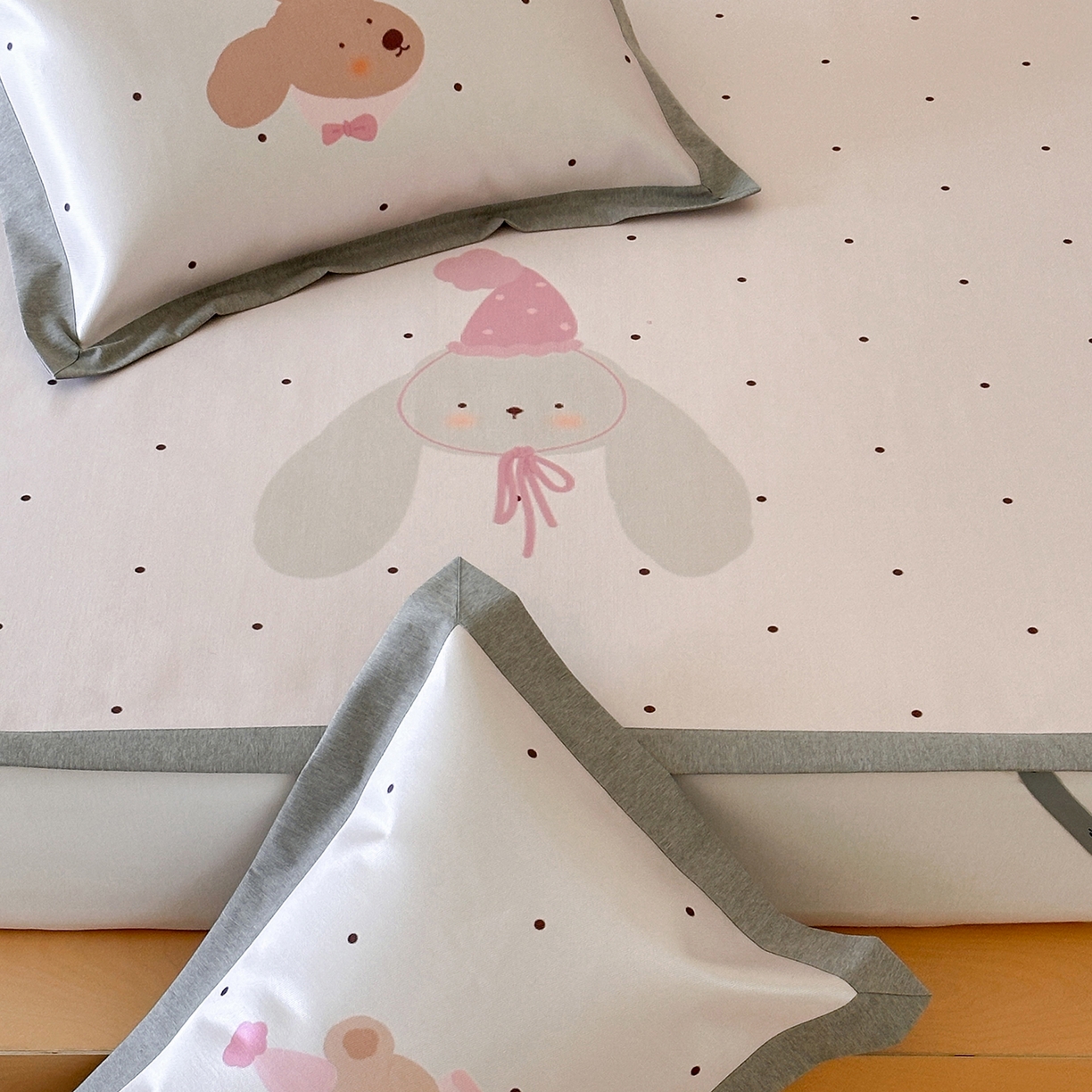 91家纺网 家纺一手货源 找家纺 JUICY 橘滋家纺 2026新款高端A类原创设计卡通数码印花冰丝席凉席 平席款月野波点