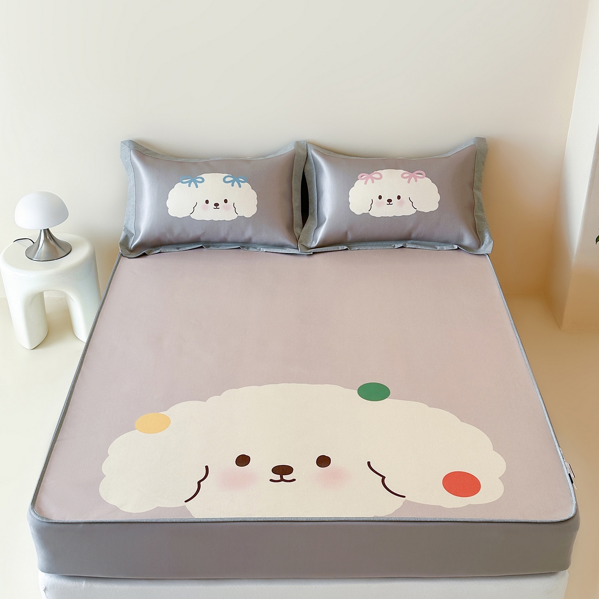 91家纺网 家纺一手货源 找家纺 JUICY 橘滋家纺 2026新款高端A类原创设计卡通数码印花冰丝席凉席 床笠款大耳朵腮红