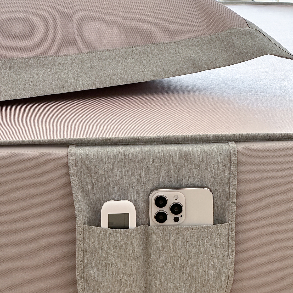 91家纺网 家纺一手货源 找家纺 JUICY 橘滋家纺 2026新款高端A类原创设计卡通数码印花冰丝席凉席 床笠款大耳朵腮红