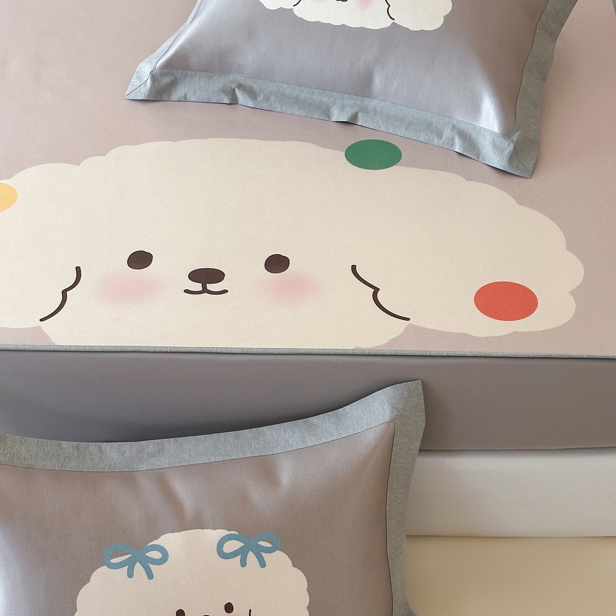 91家纺网 家纺一手货源 找家纺 JUICY 橘滋家纺 2026新款高端A类原创设计卡通数码印花冰丝席凉席 床笠款大耳朵腮红