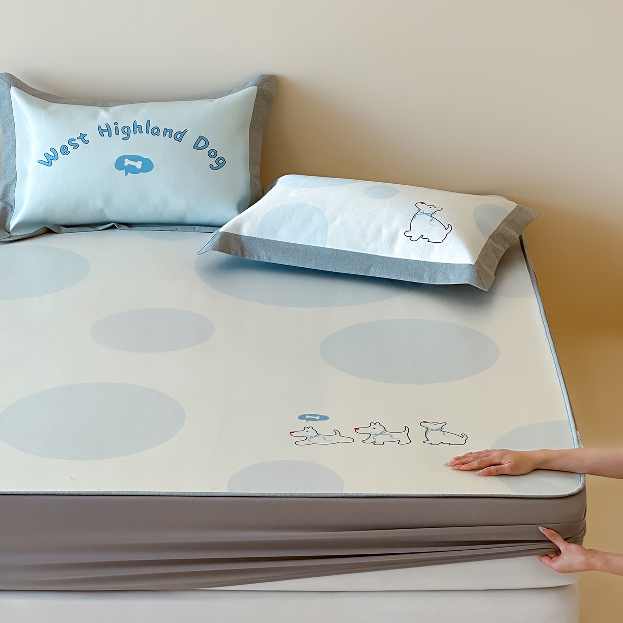 91家纺网 家纺一手货源 找家纺 JUICY 橘滋家纺 2026新款高端A类原创设计卡通数码印花冰丝席凉席 床笠款海岸线圆舞曲