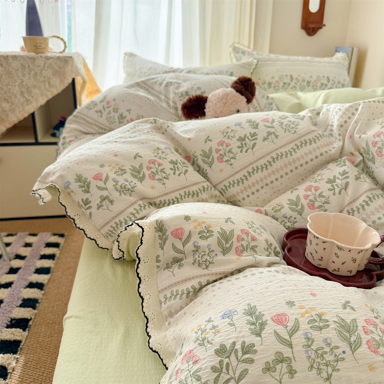 91家纺网 家纺一手货源 找家纺 温眠家纺 2026新款针织提花双层纱全棉蕾丝花边四件套 藤蔓