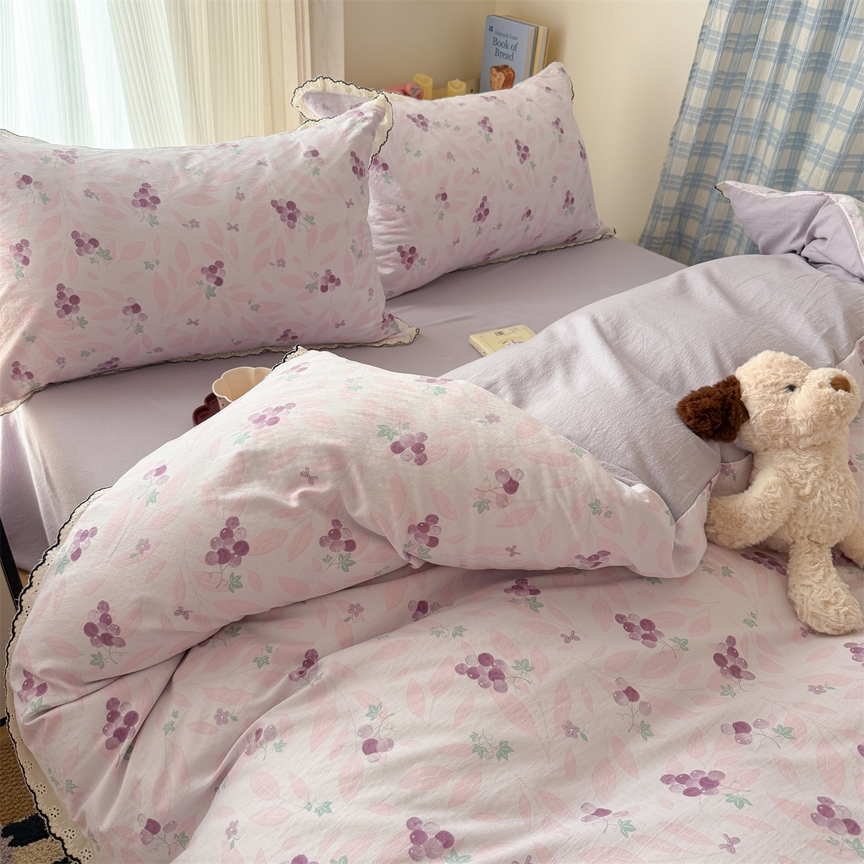 91家纺网 家纺一手货源 找家纺 温眠家纺 2026新款针织提花双层纱全棉蕾丝花边四件套 乌梅子酱