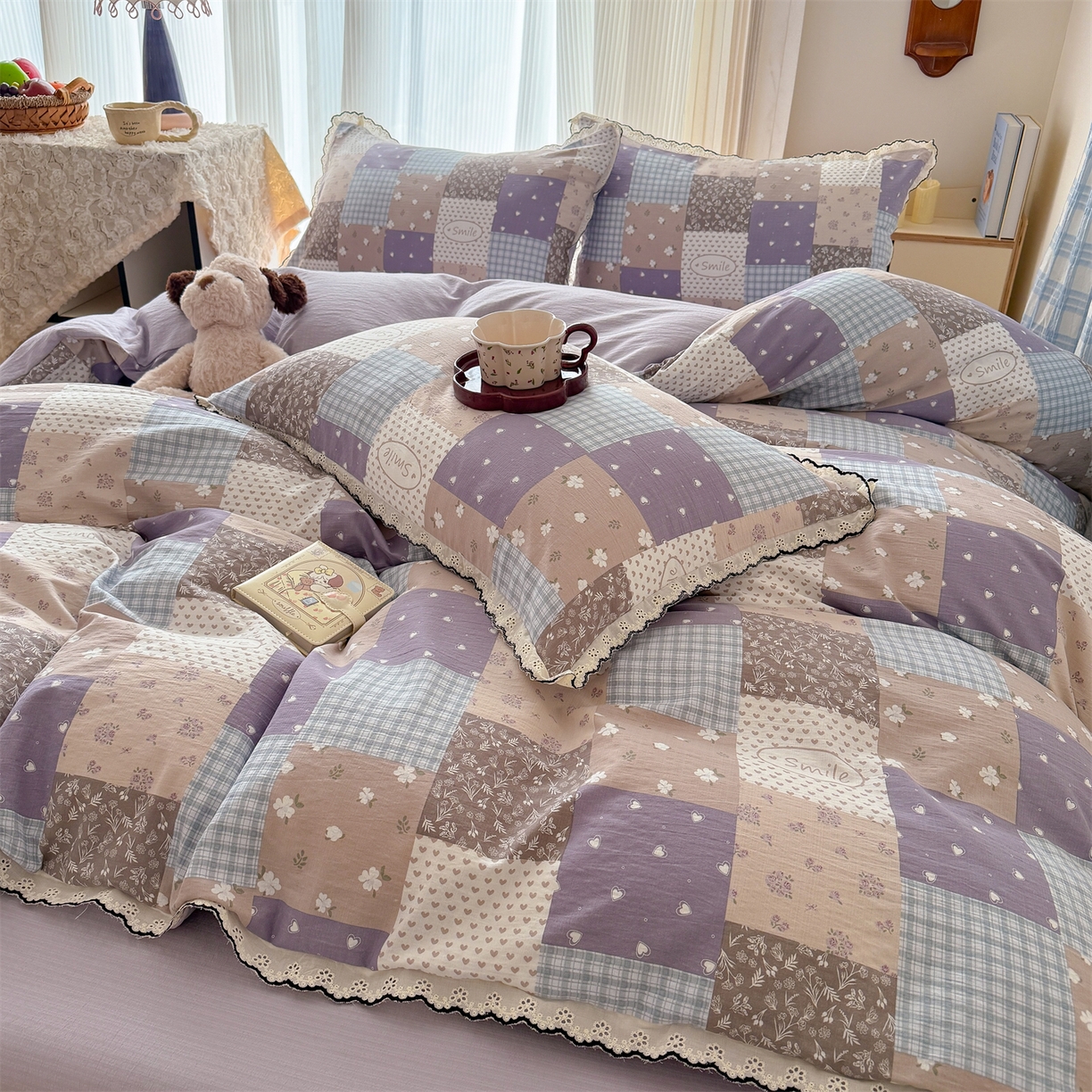 91家纺网 家纺一手货源 找家纺 温眠家纺 2026新款针织提花双层纱全棉蕾丝花边四件套 花田紫