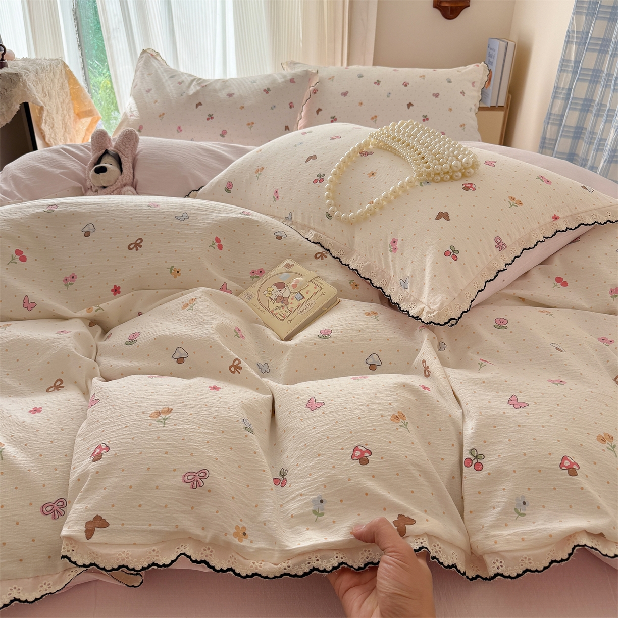 91家纺网 家纺一手货源 找家纺 温眠家纺 2026新款针织提花双层纱全棉蕾丝花边四件套 夏之物语