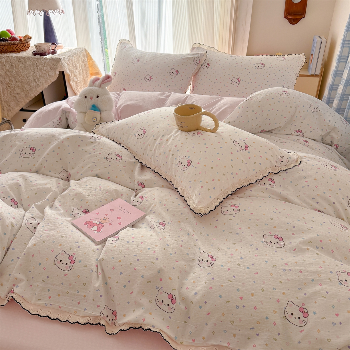 91家纺网 家纺一手货源 找家纺 温眠家纺 2026新款针织提花双层纱全棉蕾丝花边四件套 甜心猫咪