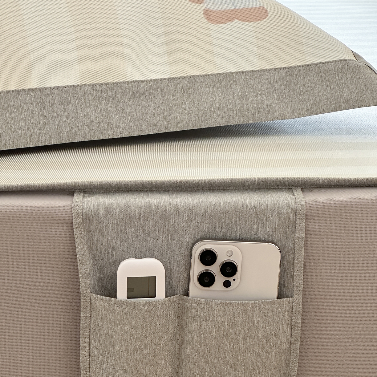 91家纺网 家纺一手货源 找家纺 JUICY 橘滋家纺 2026新款高端A类原创设计卡通数码印花冰丝席凉席 床笠款海魂衫朋友