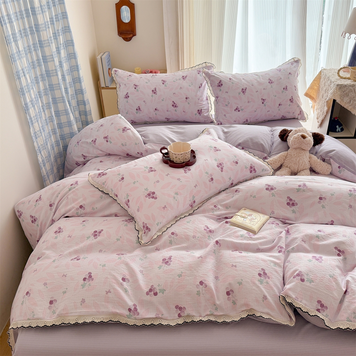 91家纺网 家纺一手货源 找家纺 温眠家纺 2026新款针织提花双层纱全棉蕾丝花边四件套 乌梅子酱