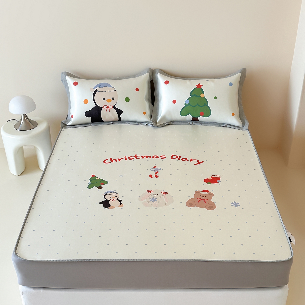 91家纺网 家纺一手货源 找家纺 JUICY 橘滋家纺 2026新款高端A类原创设计卡通数码印花冰丝席凉席 床笠款圣诞日记