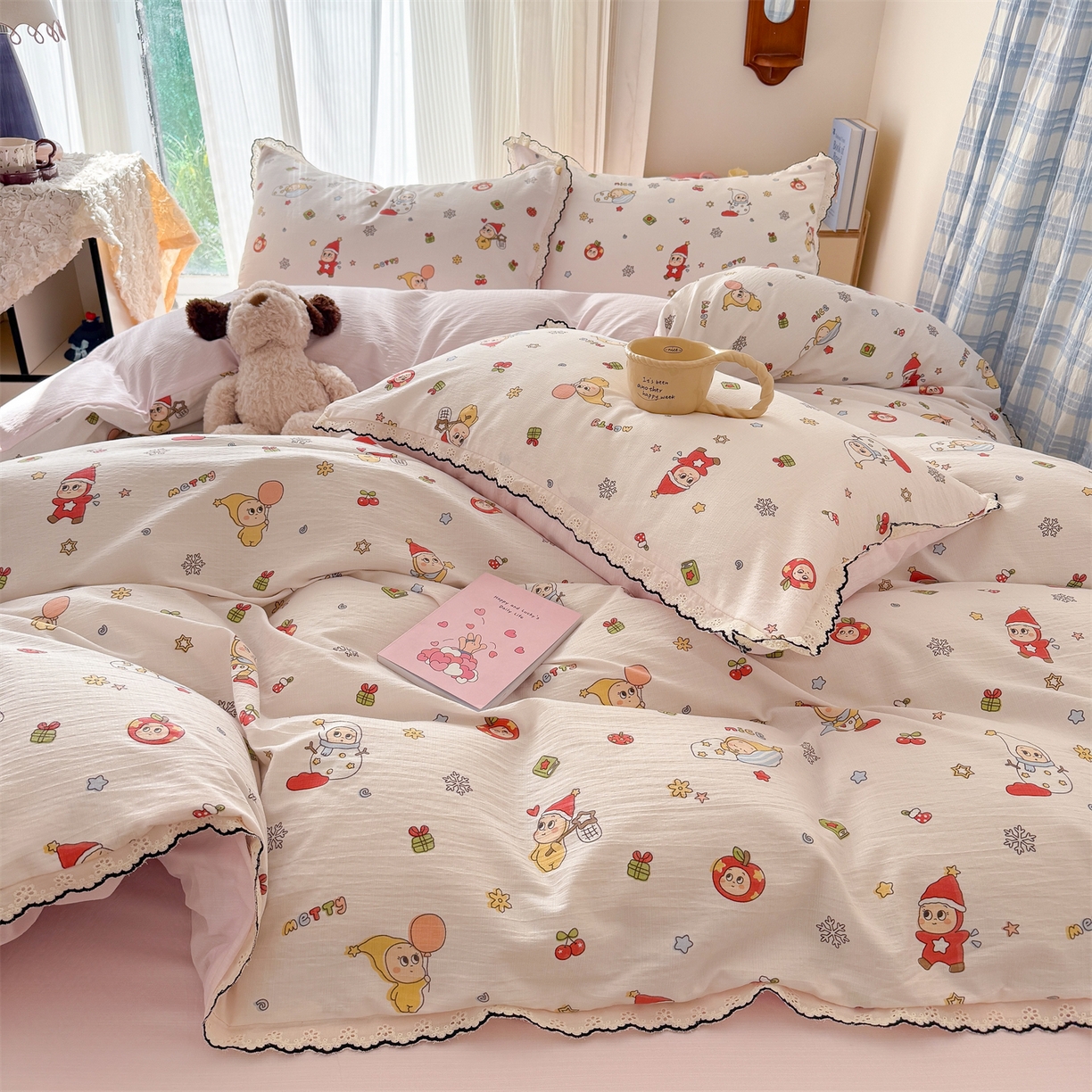 91家纺网 家纺一手货源 找家纺 温眠家纺 2026新款针织提花双层纱全棉蕾丝花边四件套 苹果星人