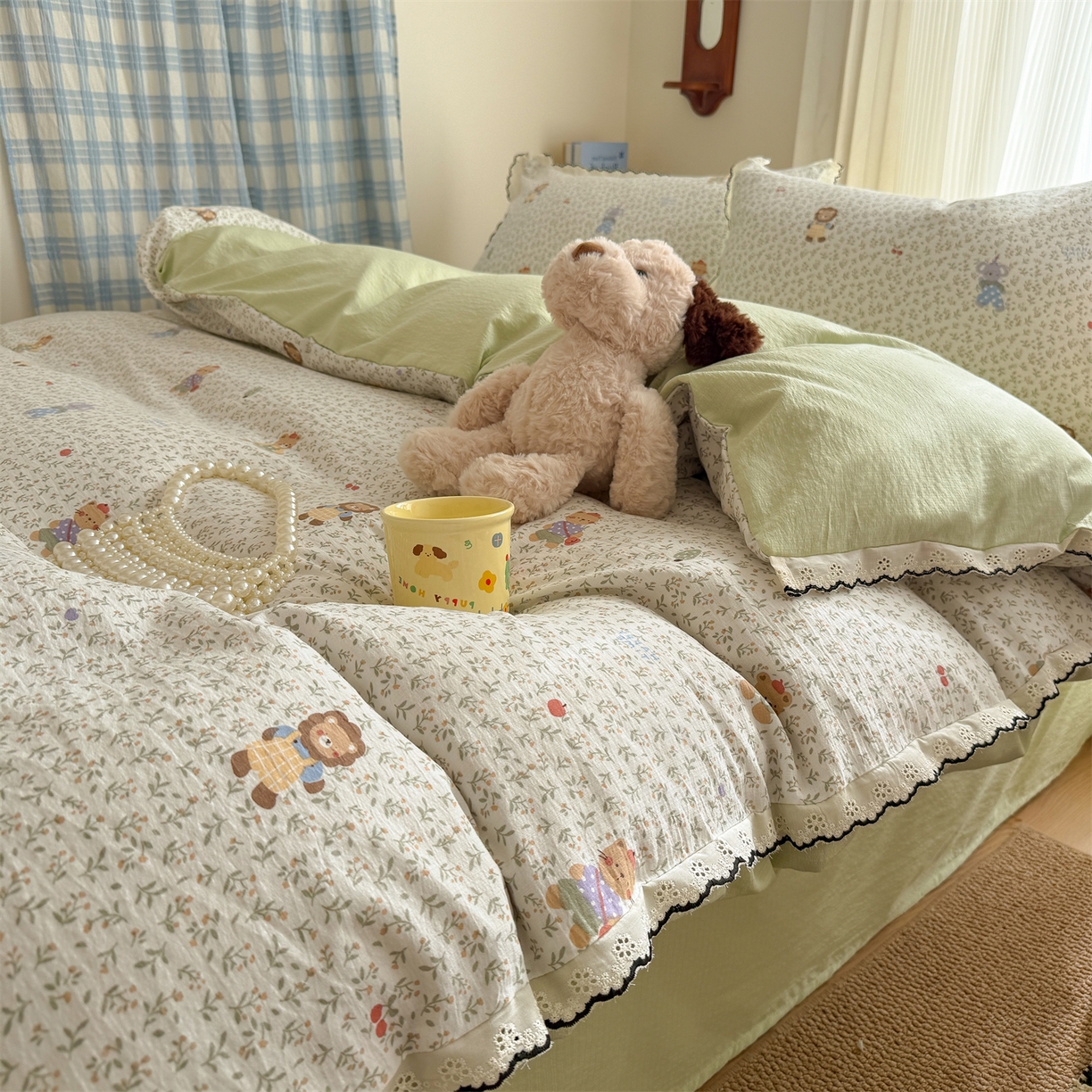 91家纺网 家纺一手货源 找家纺 温眠家纺 2026新款针织提花双层纱全棉蕾丝花边四件套 软萌可可