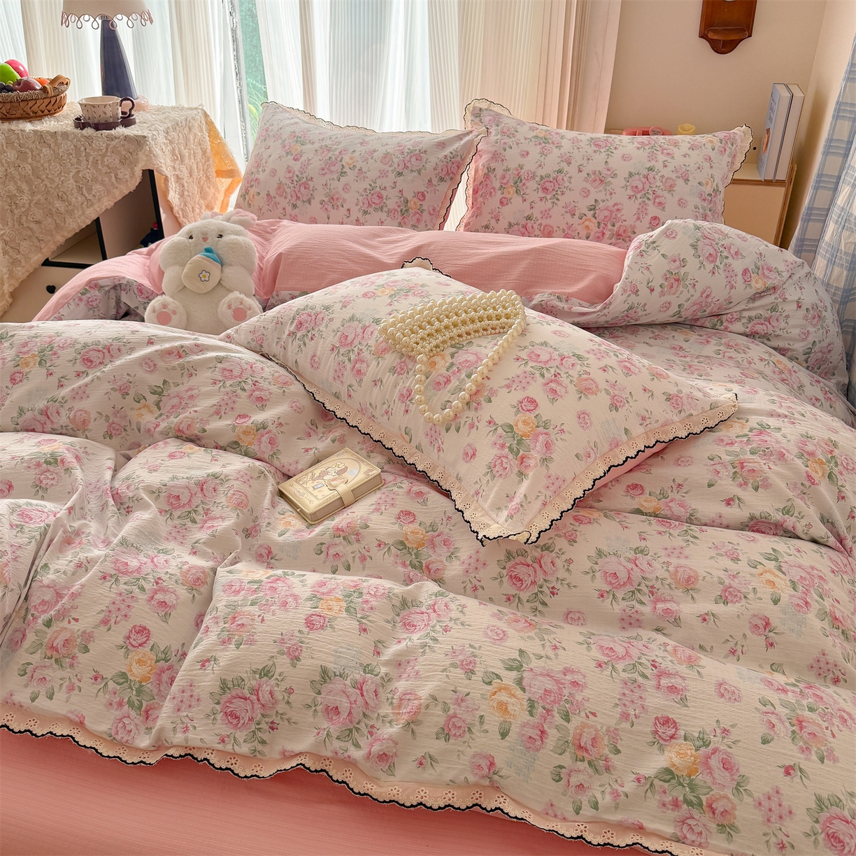 91家纺网 家纺一手货源 找家纺 温眠家纺 2026新款针织提花双层纱全棉蕾丝花边四件套 阳光花絮