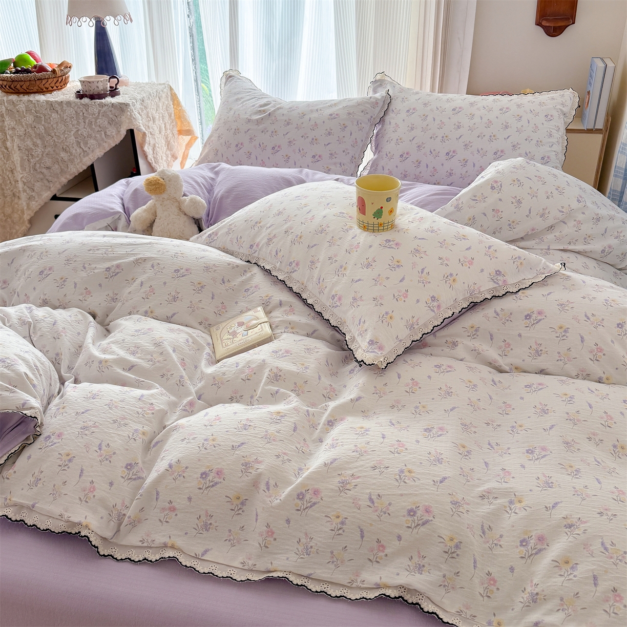 91家纺网 家纺一手货源 找家纺 温眠家纺 2026新款针织提花双层纱全棉蕾丝花边四件套 薰衣草