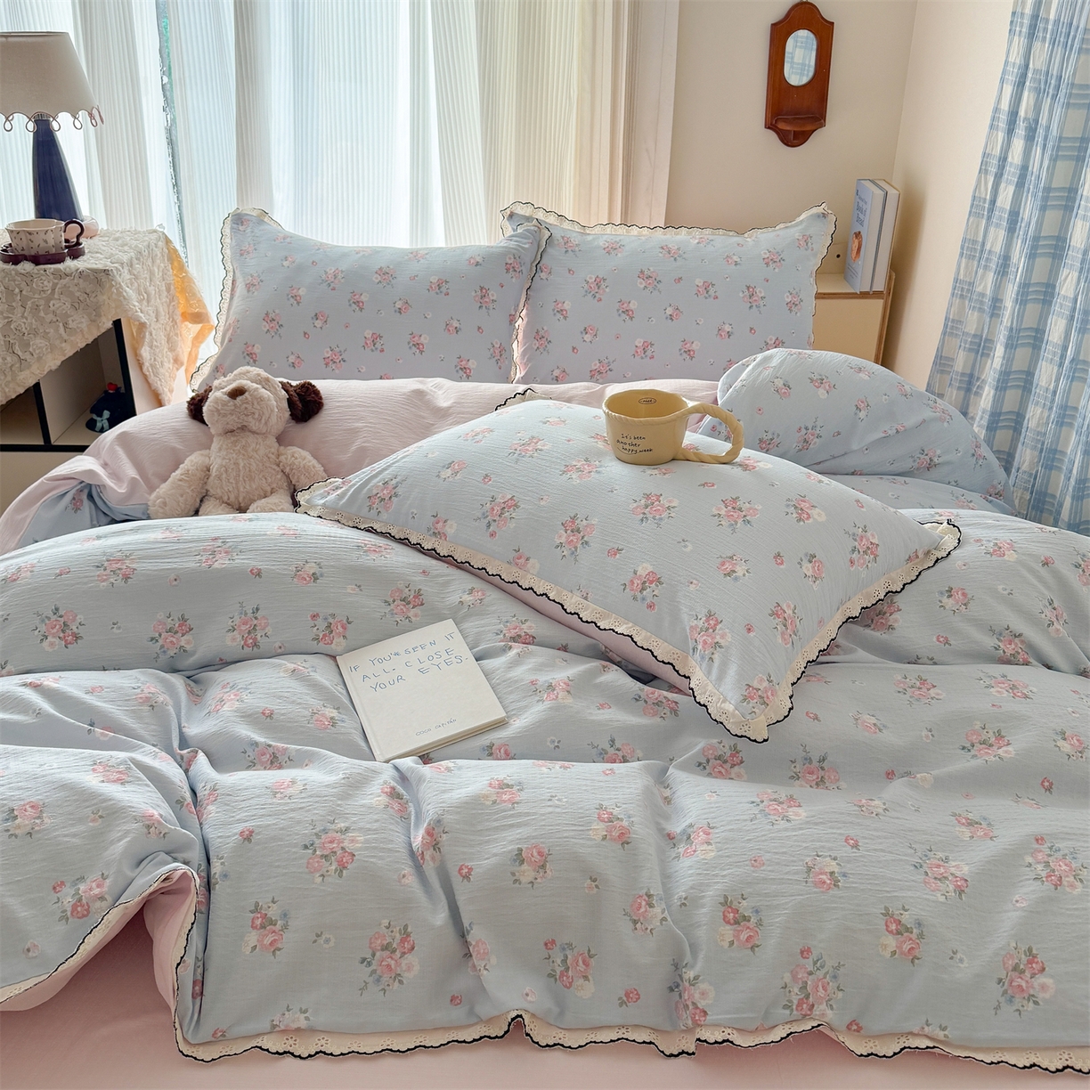 91家纺网 家纺一手货源 找家纺 温眠家纺 2026新款针织提花双层纱全棉蕾丝花边四件套 蓝萱