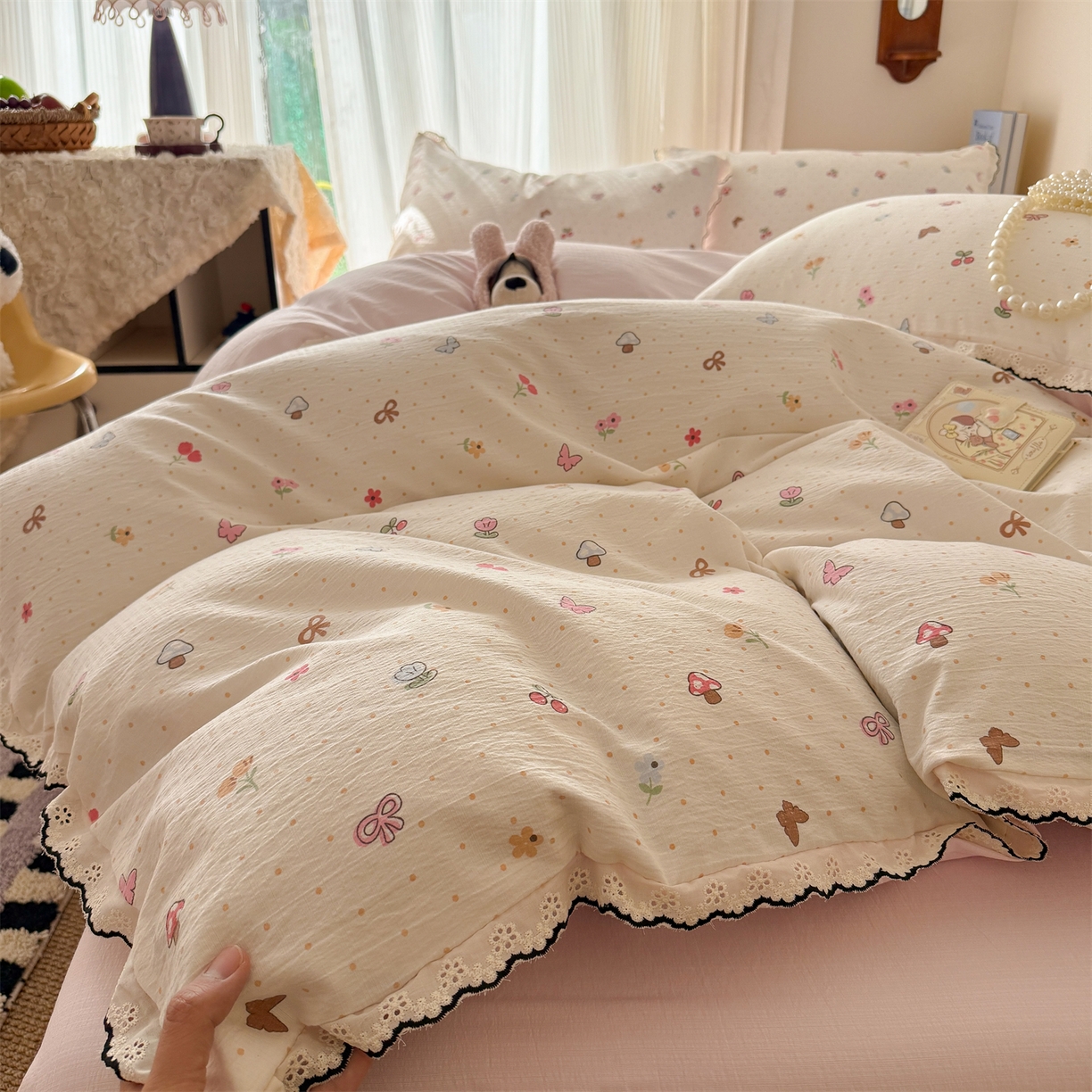 91家纺网 家纺一手货源 找家纺 温眠家纺 2026新款针织提花双层纱全棉蕾丝花边四件套 夏之物语