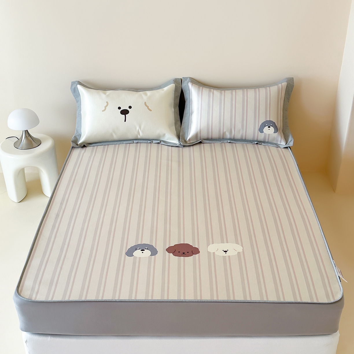 91家纺网 家纺一手货源 找家纺 JUICY 橘滋家纺 2026新款高端A类原创设计卡通数码印花冰丝席凉席 床笠款条纹公约