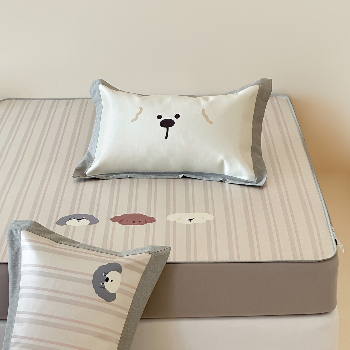 91家纺网 家纺一手货源 找家纺 JUICY 橘滋家纺 2026新款高端A类原创设计卡通数码印花冰丝席凉席 床笠款条纹公约