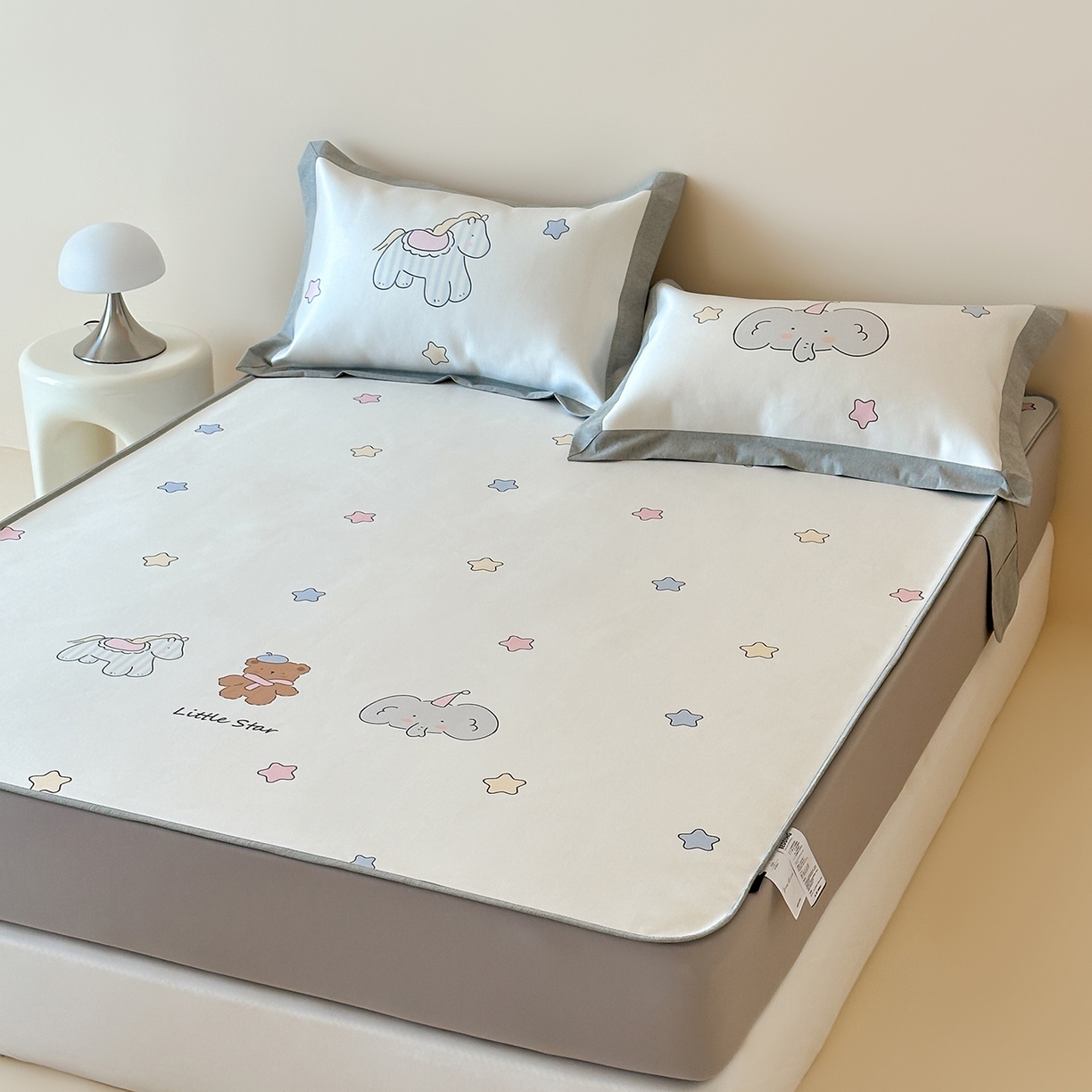 91家纺网 家纺一手货源 找家纺 JUICY 橘滋家纺 2026新款高端A类原创设计卡通数码印花冰丝席凉席 床笠款晚安