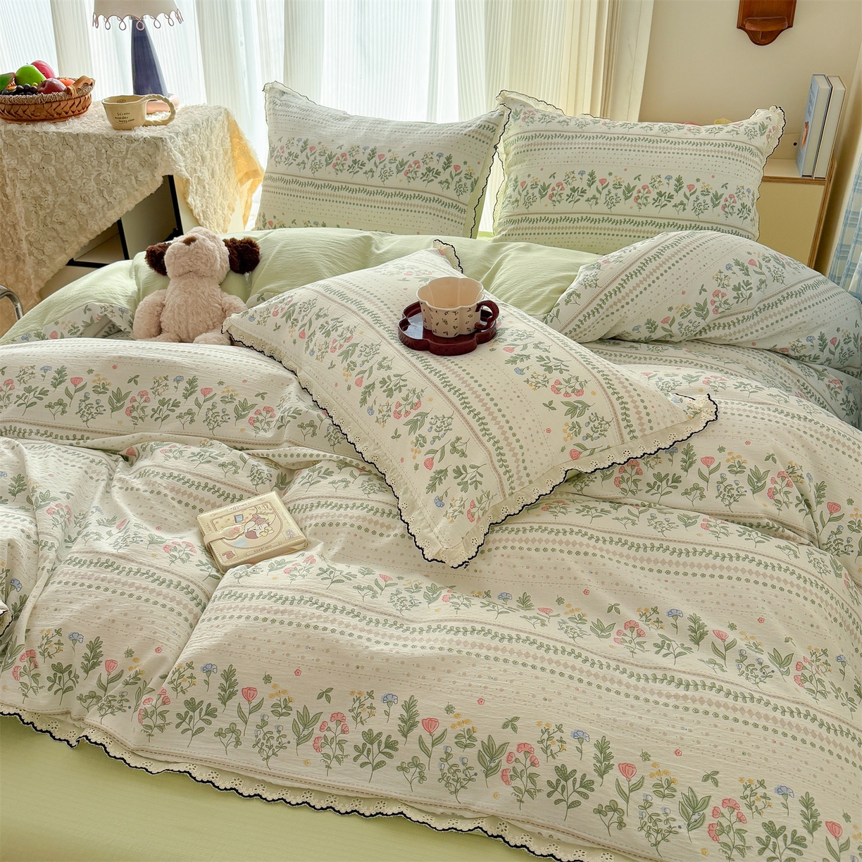 91家纺网 家纺一手货源 找家纺 温眠家纺 2026新款针织提花双层纱全棉蕾丝花边四件套 藤蔓