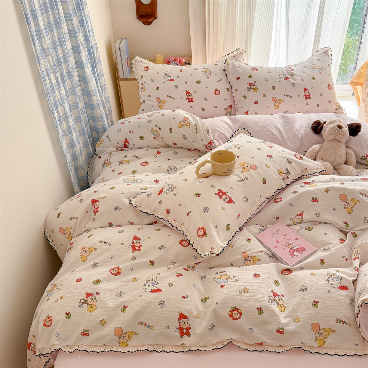 91家纺网 家纺一手货源 找家纺 温眠家纺 2026新款针织提花双层纱全棉蕾丝花边四件套 苹果星人