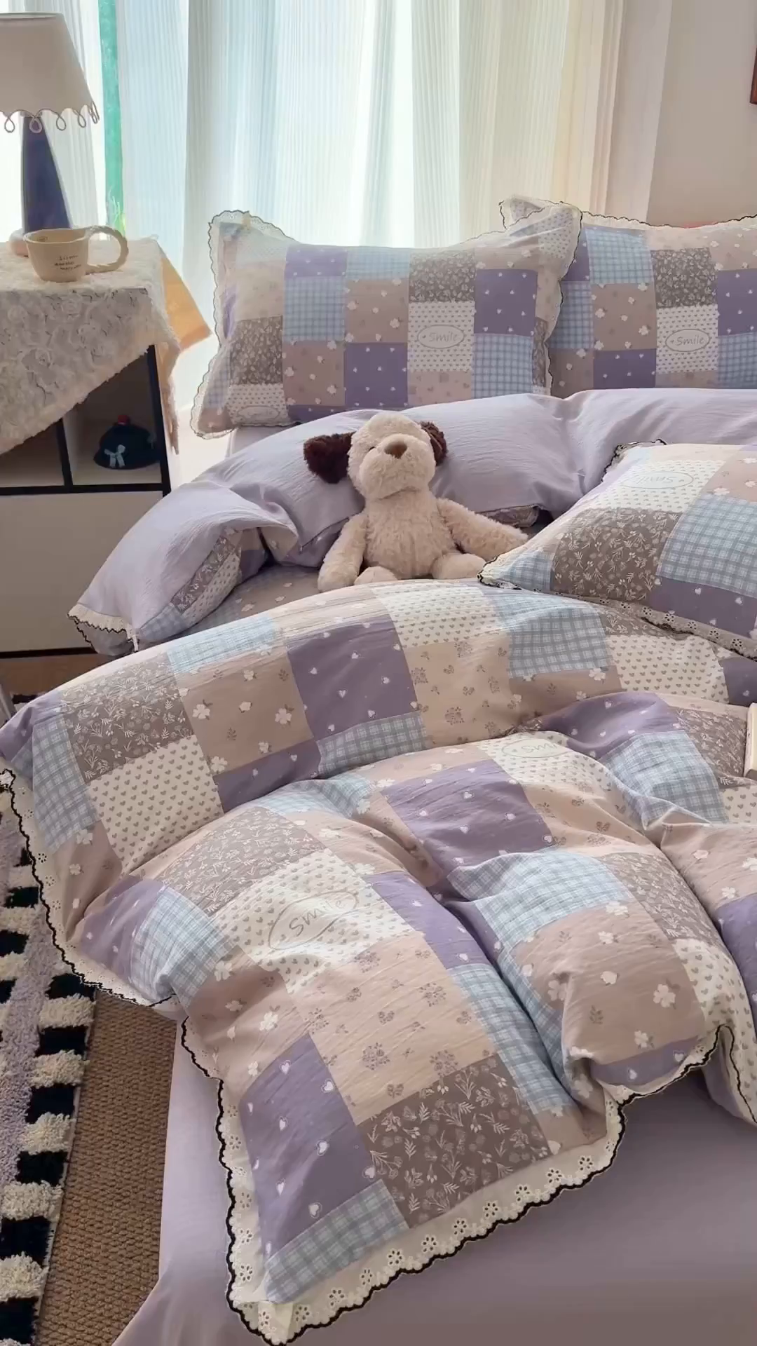 91家纺网 家纺一手货源 找家纺 温眠家纺 2026新款针织提花双层纱全棉蕾丝花边四件套 花田紫