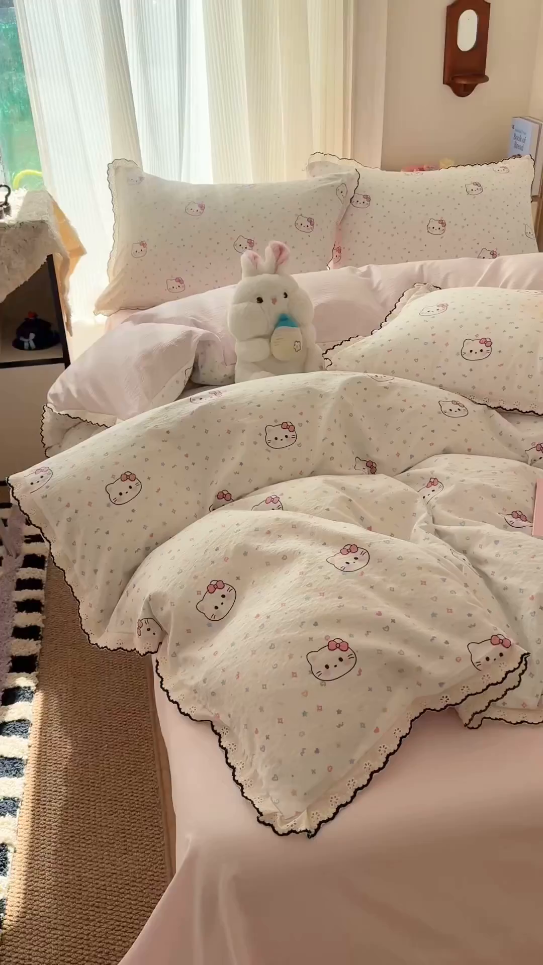 91家纺网 家纺一手货源 找家纺 温眠家纺 2026新款针织提花双层纱全棉蕾丝花边四件套 甜心猫咪