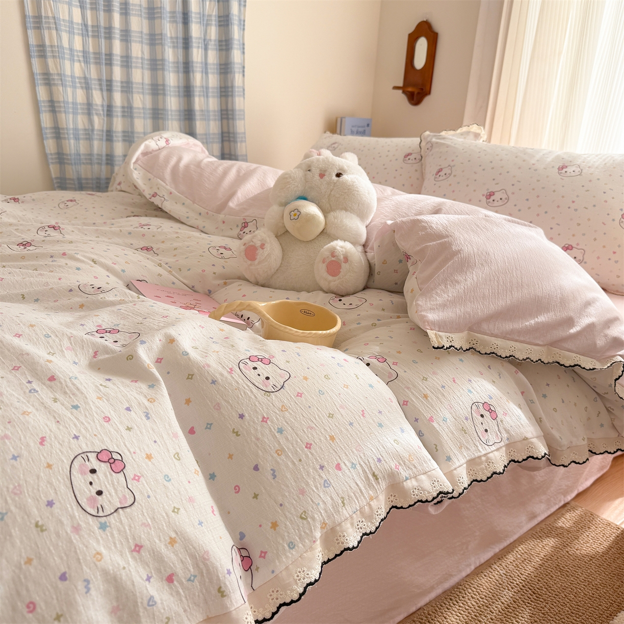 91家纺网 家纺一手货源 找家纺 温眠家纺 2026新款针织提花双层纱全棉蕾丝花边四件套 甜心猫咪