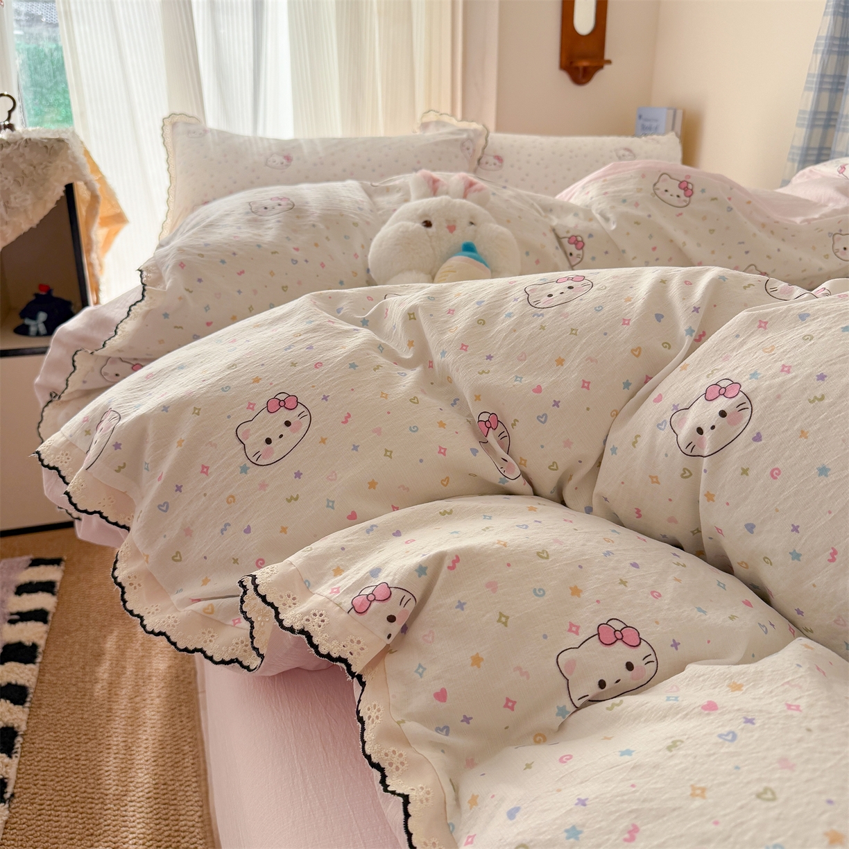 91家纺网 家纺一手货源 找家纺 温眠家纺 2026新款针织提花双层纱全棉蕾丝花边四件套 甜心猫咪