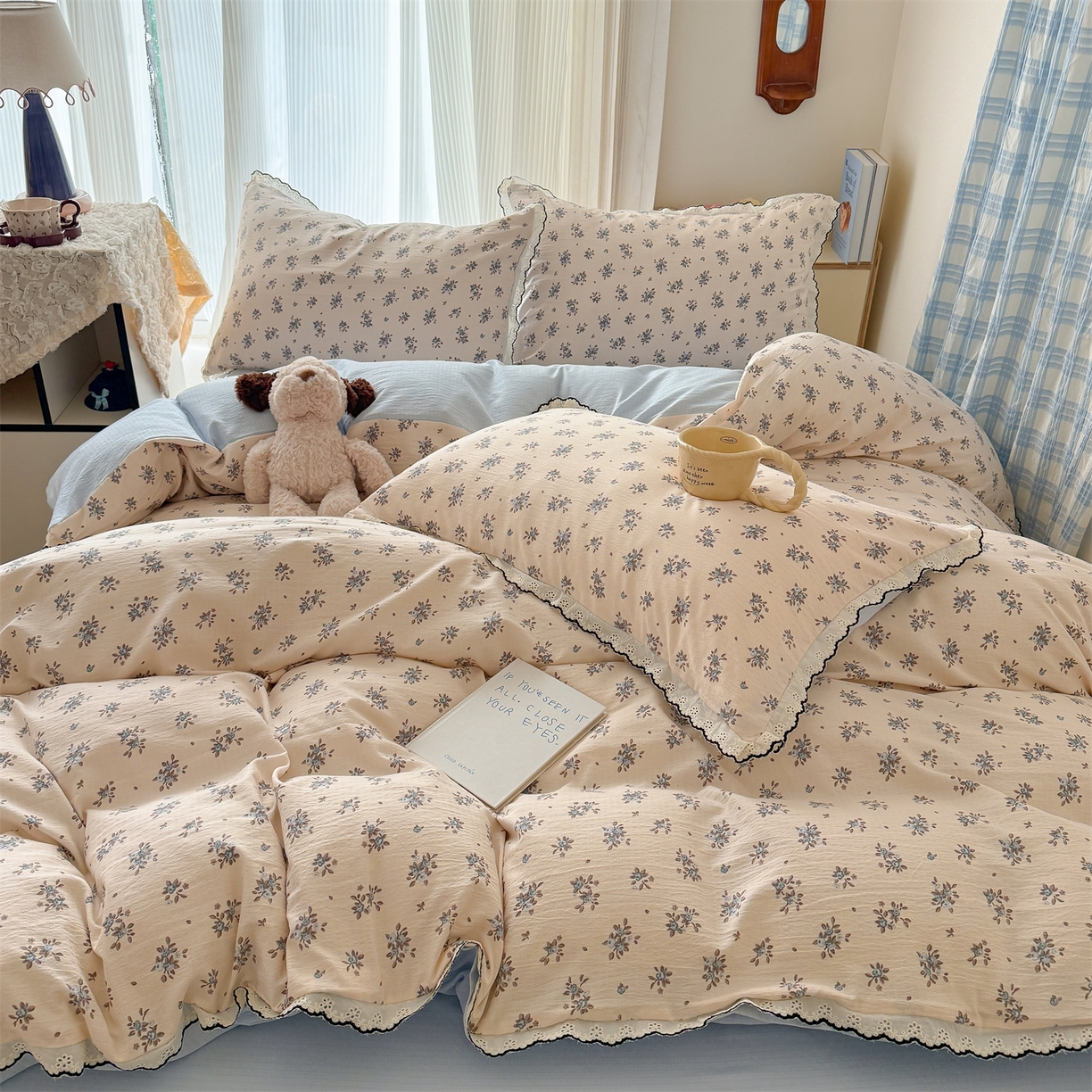 91家纺网 家纺一手货源 找家纺 温眠家纺 2026新款针织提花双层纱全棉蕾丝花边四件套 墨蓝