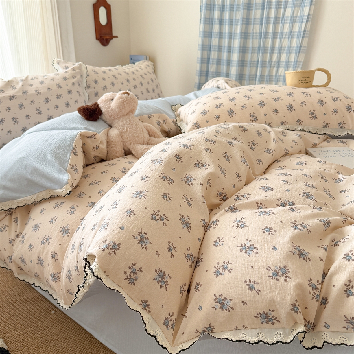 91家纺网 家纺一手货源 找家纺 温眠家纺 2026新款针织提花双层纱全棉蕾丝花边四件套 墨蓝