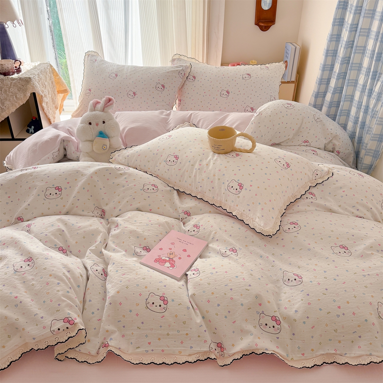 91家纺网 家纺一手货源 找家纺 温眠家纺 2026新款针织提花双层纱全棉蕾丝花边四件套 甜心猫咪