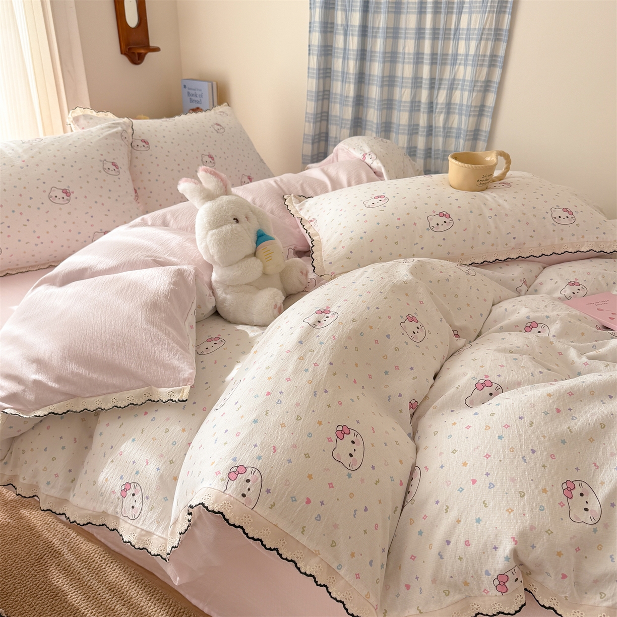 91家纺网 家纺一手货源 找家纺 温眠家纺 2026新款针织提花双层纱全棉蕾丝花边四件套 甜心猫咪