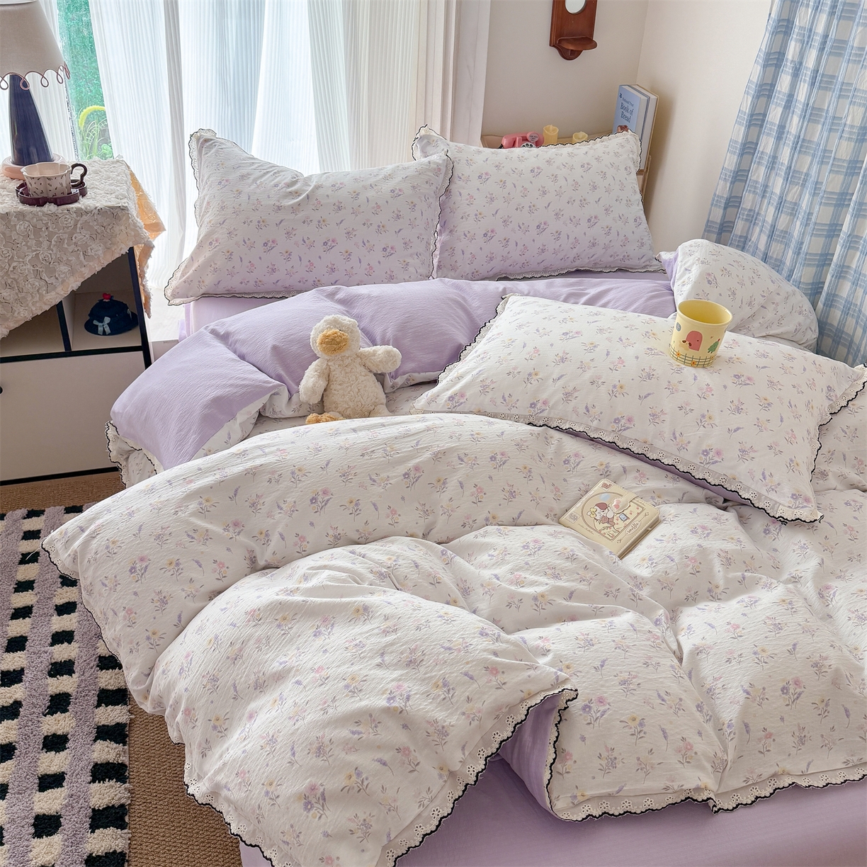 91家纺网 家纺一手货源 找家纺 温眠家纺 2026新款针织提花双层纱全棉蕾丝花边四件套 薰衣草