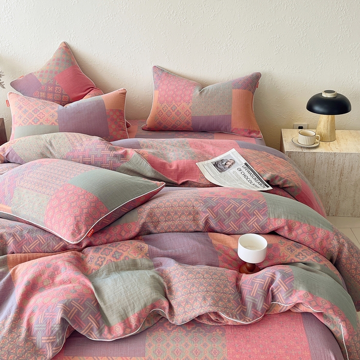 91家纺网 家纺一手货源 找家纺 春皖家纺 2026新款提花双层纱纯棉全棉四件套 思菱·粉玉