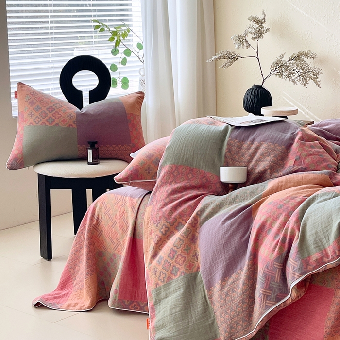 91家纺网 家纺一手货源 找家纺 春皖家纺 2026新款提花双层纱纯棉全棉四件套 思菱·粉玉