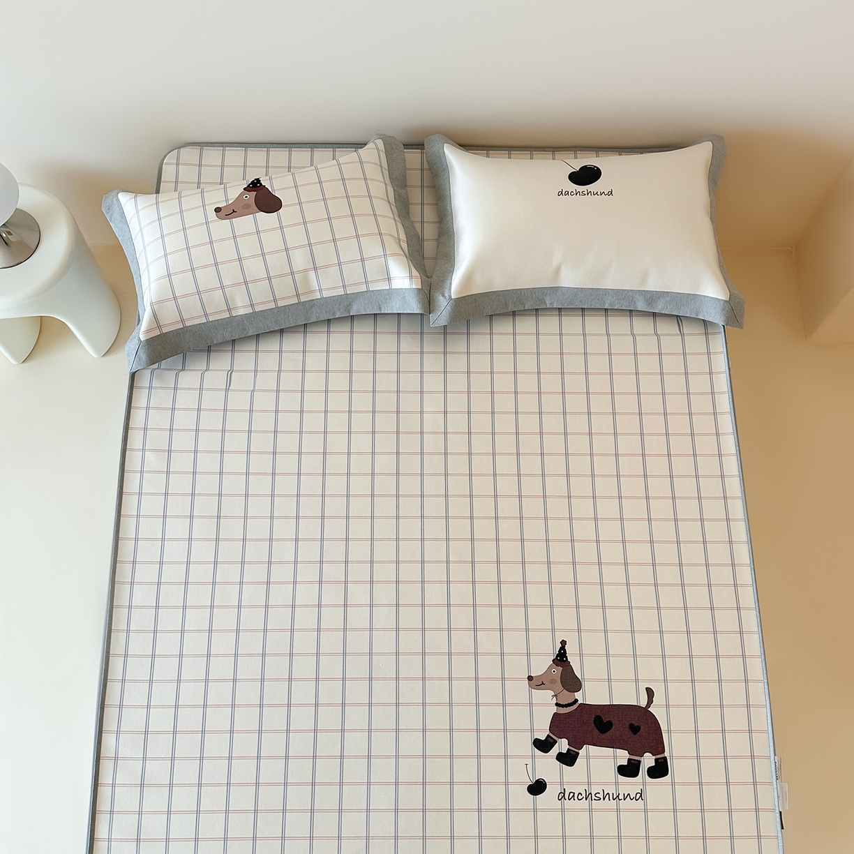 JUICY 橘滋家纺 2026新款高端A类原创设计卡通数码印花冰丝席凉席 床笠款学院腊肠狗