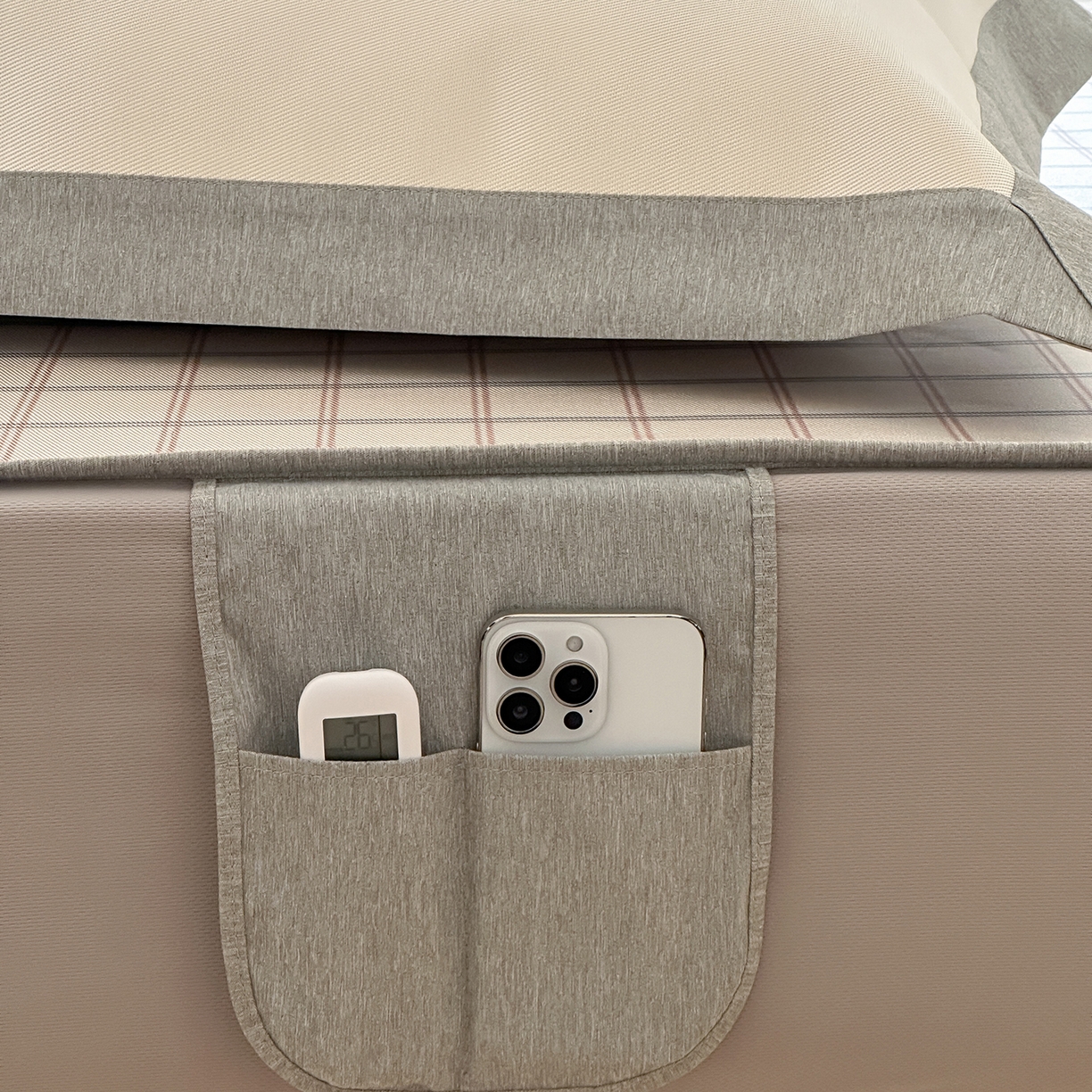 91家纺网 家纺一手货源 找家纺 JUICY 橘滋家纺 2026新款高端A类原创设计卡通数码印花冰丝席凉席 床笠款学院腊肠狗