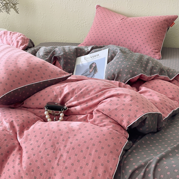 91家纺网 家纺一手货源 找家纺 春皖家纺 2026新款提花双层纱纯棉全棉四件套 回家-粉灰