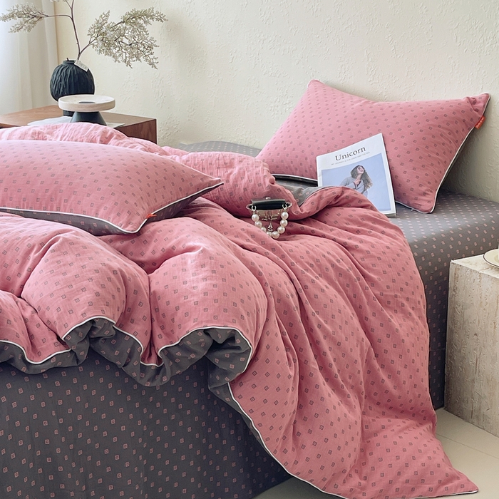 91家纺网 家纺一手货源 找家纺 春皖家纺 2026新款提花双层纱纯棉全棉四件套 回家-粉灰