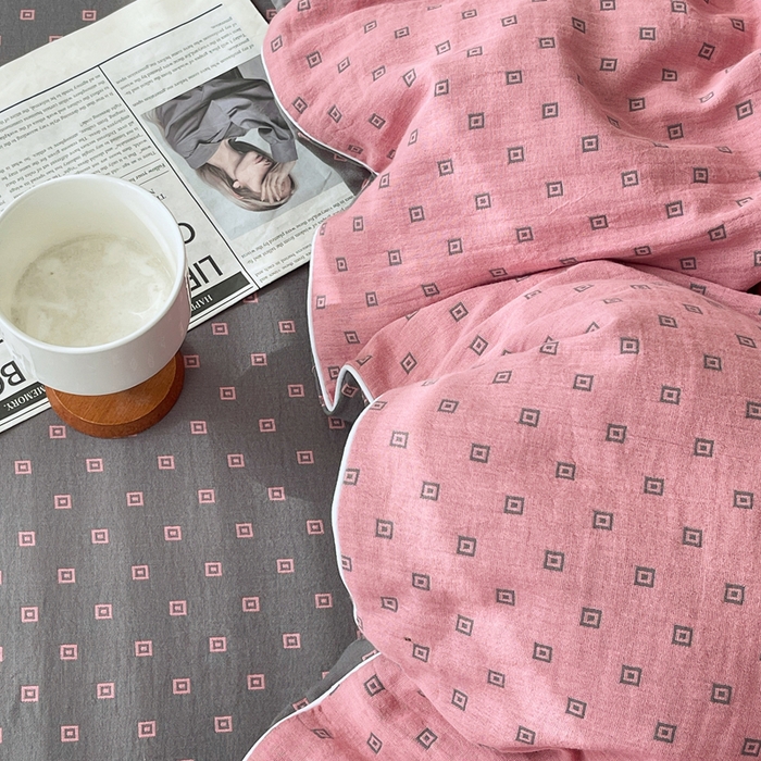 91家纺网 家纺一手货源 找家纺 春皖家纺 2026新款提花双层纱纯棉全棉四件套 回家-粉灰