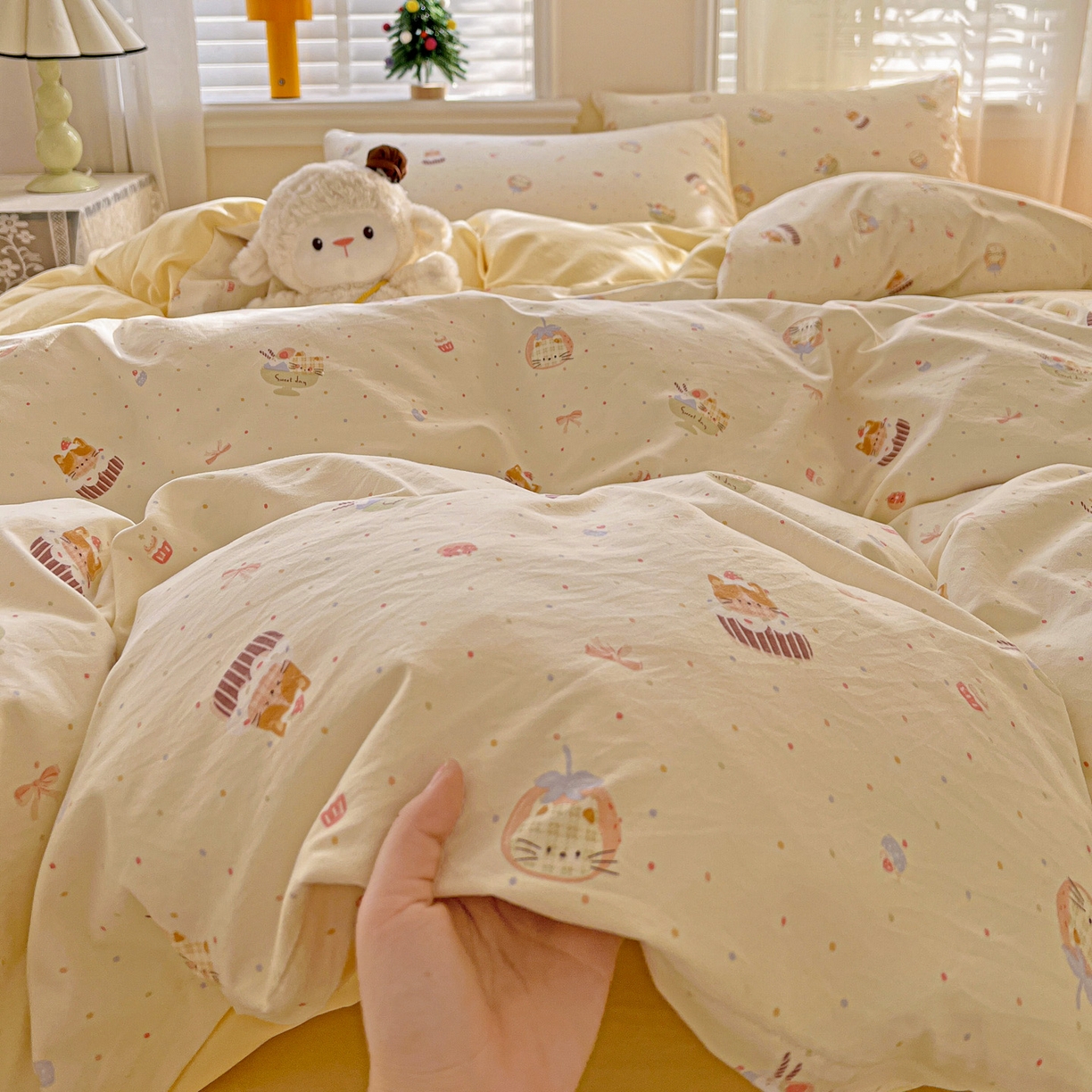 91家纺网 家纺一手货源 找家纺 温眠家纺 2026新款A类古法水洗仿棉云感棉加厚四件套 蛋糕猫咪