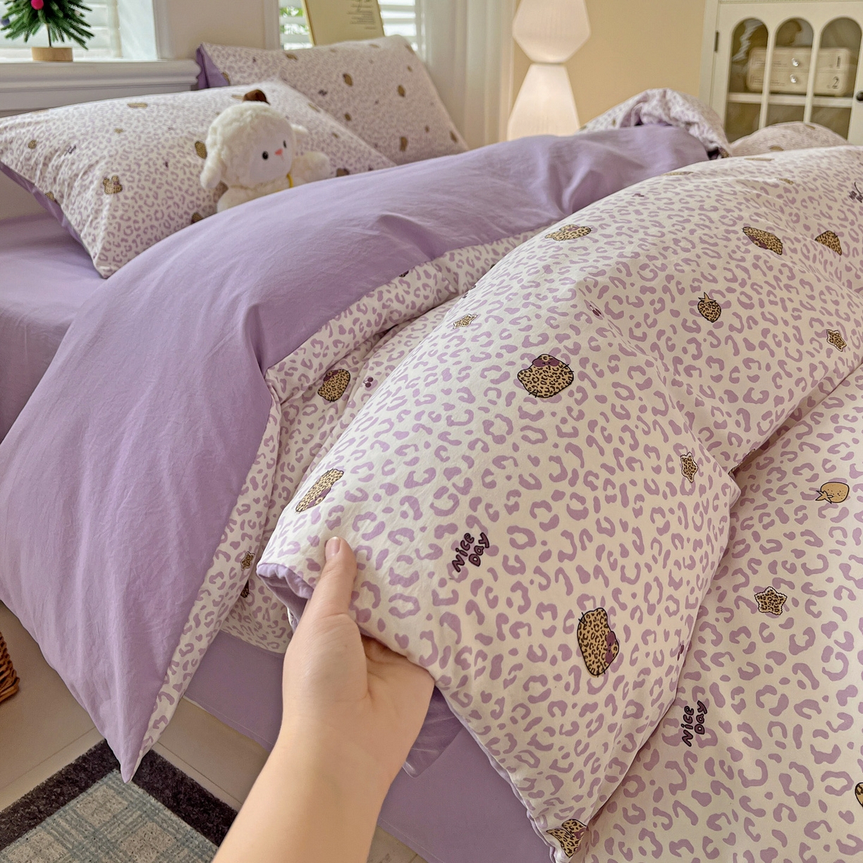 91家纺网 家纺一手货源 找家纺 温眠家纺 2026新款A类古法水洗仿棉云感棉加厚四件套 豹纹猫咪-紫
