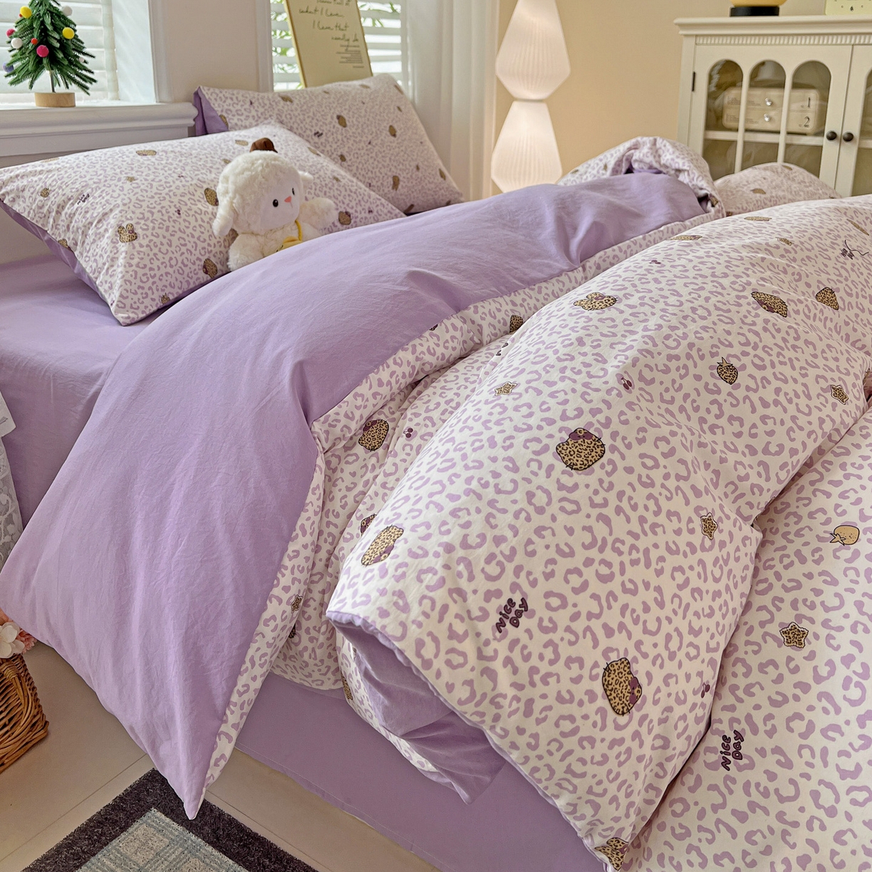 91家纺网 家纺一手货源 找家纺 温眠家纺 2026新款A类古法水洗仿棉云感棉加厚四件套 豹纹猫咪-紫