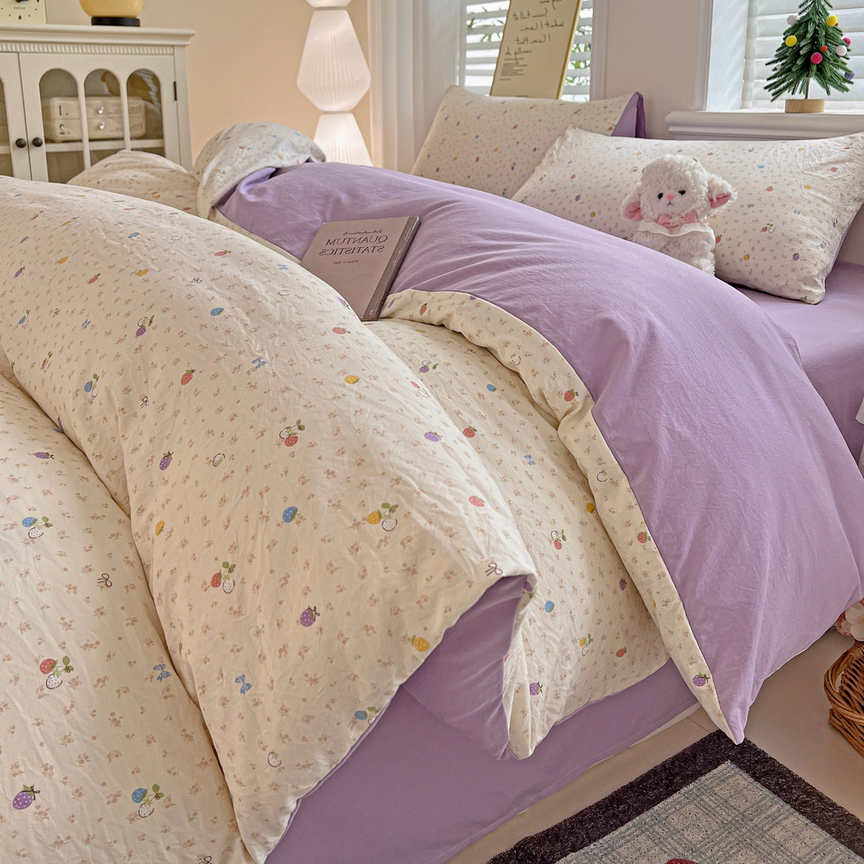 91家纺网 家纺一手货源 找家纺 温眠家纺 2026新款A类古法水洗仿棉云感棉加厚四件套 草莓密语