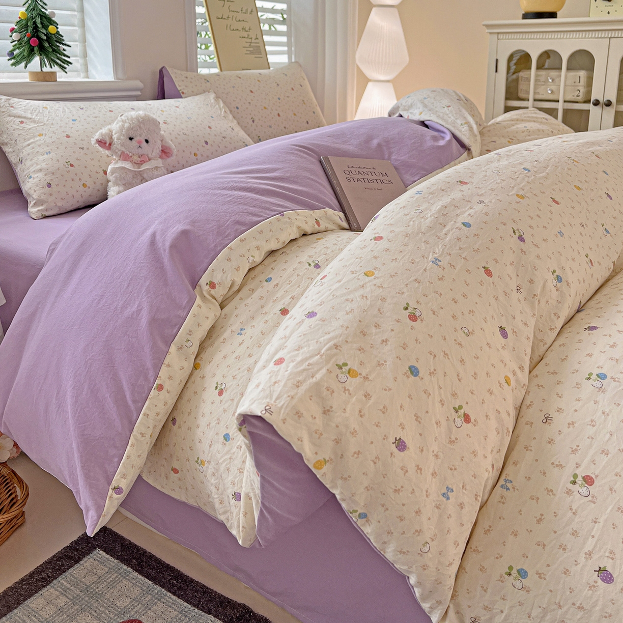 91家纺网 家纺一手货源 找家纺 温眠家纺 2026新款A类古法水洗仿棉云感棉加厚四件套 草莓密语