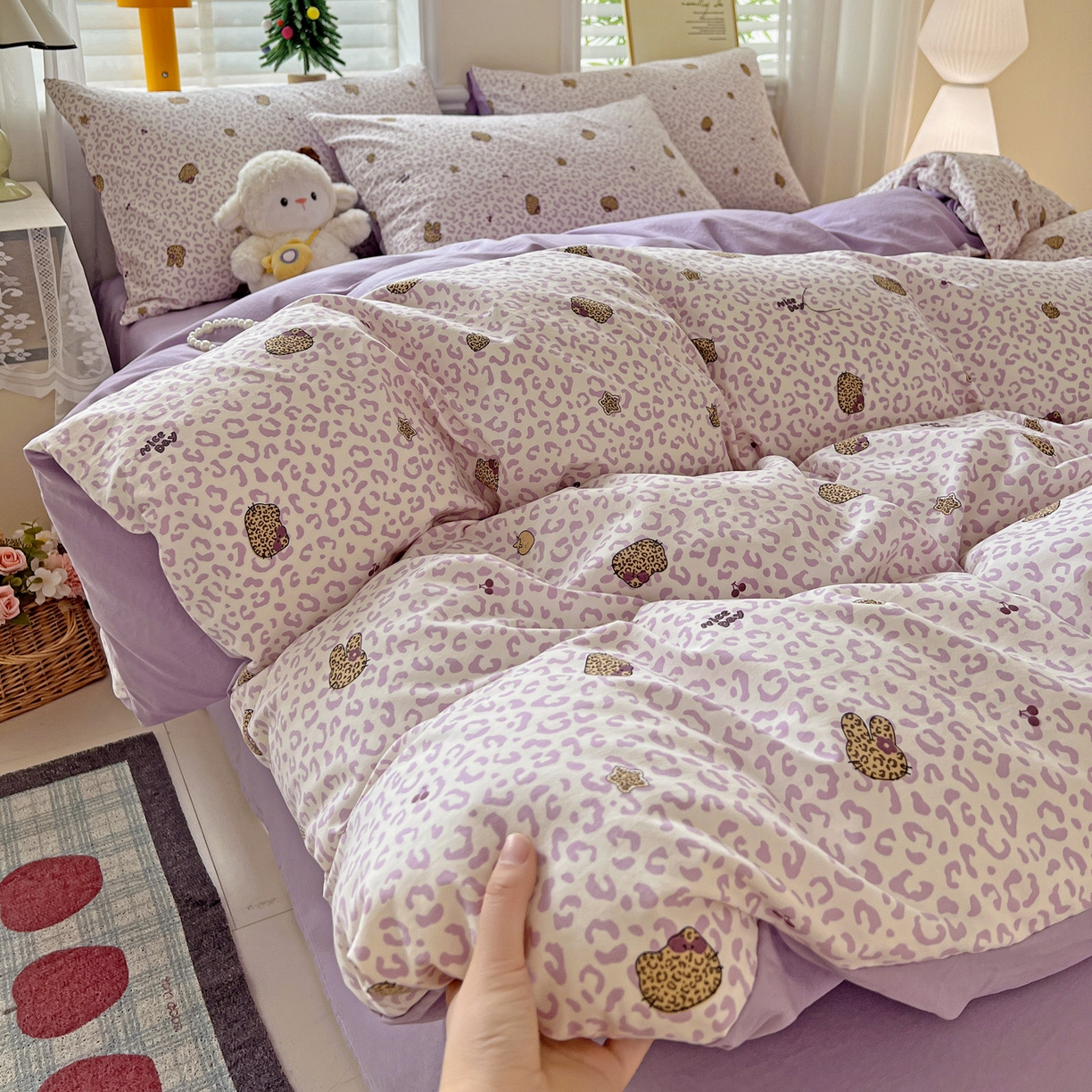 91家纺网 家纺一手货源 找家纺 温眠家纺 2026新款A类古法水洗仿棉云感棉加厚四件套 豹纹猫咪-紫