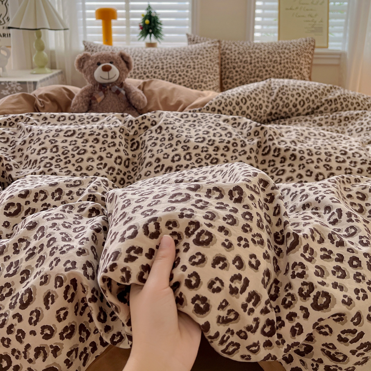 91家纺网 家纺一手货源 找家纺 温眠家纺 2026新款A类古法水洗仿棉云感棉加厚四件套 豹纹