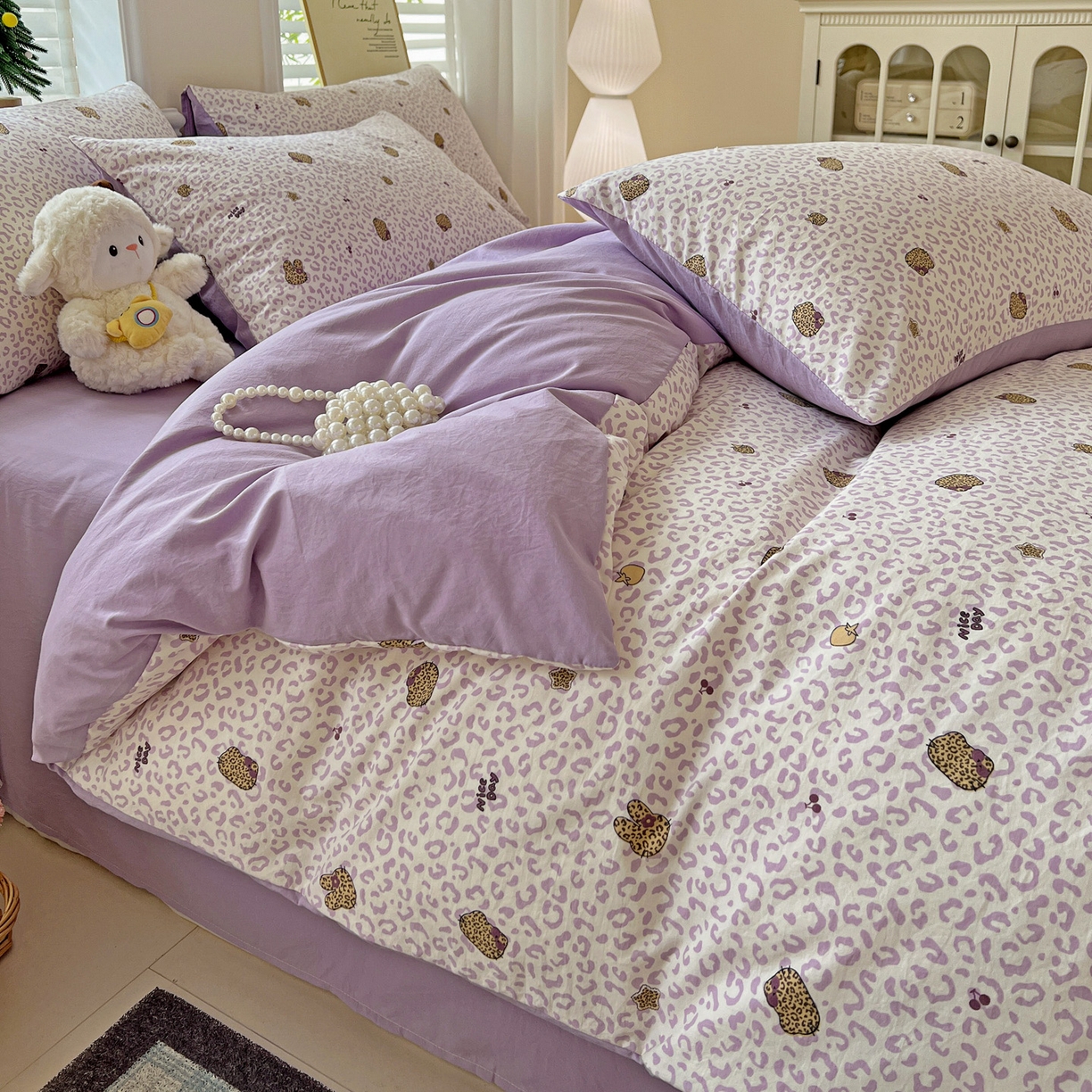 91家纺网 家纺一手货源 找家纺 温眠家纺 2026新款A类古法水洗仿棉云感棉加厚四件套 豹纹猫咪-紫